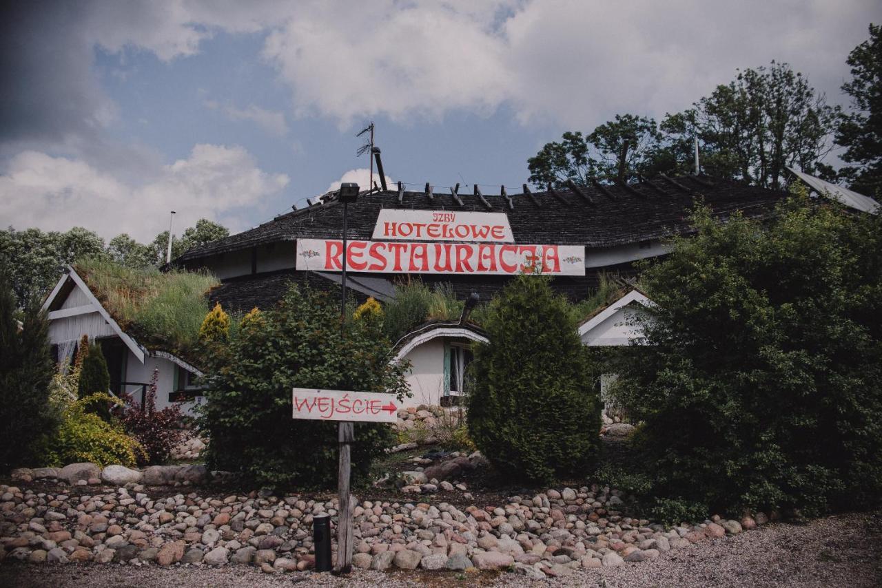 ホテル Austeria Rychnowo エクステリア 写真